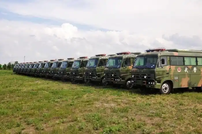 六驱越野客车东风6驱沙漠越野客车新车图片