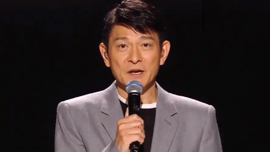 刘德华不敢信自己唱了半辈子的歌如今被一个小孩轻松驾驭