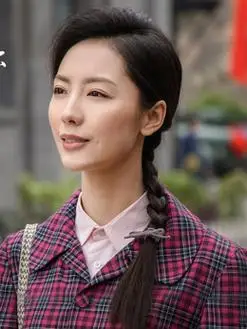 赵迎彤(陶珞依饰演)