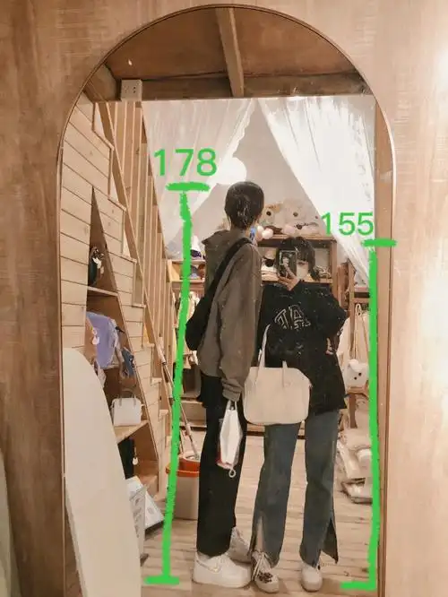 感觉xhs185以上的都喜欢160左右的,我这种简直尴尬91#身高  #178