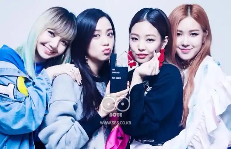 blackpink:金智秀(jisoo),金智妮(jenn… - 堆糖,美图壁纸兴趣社区