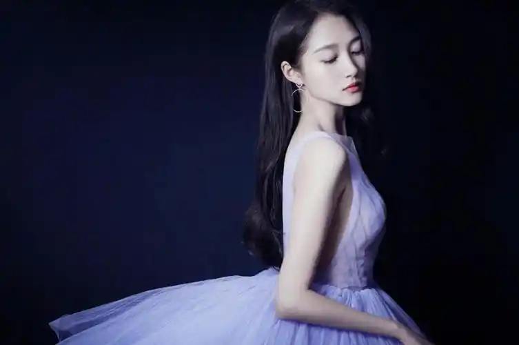 关晓彤个人简历资料(曾因演技身材遭质疑) 第27张