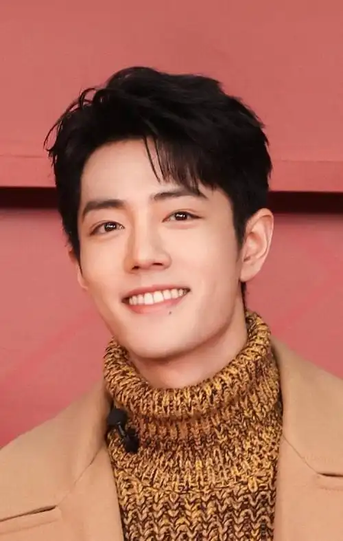 来感受一下直播镜头下的肖战的笑容壁纸小合集.