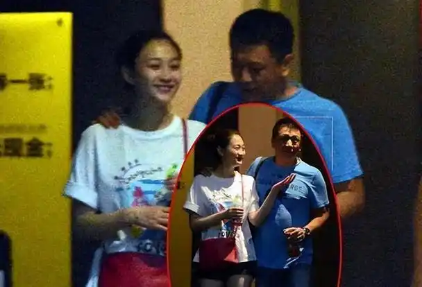 尽管徐梵溪与徐佳宁之间存在着12岁的年龄差距,但他们的职业生涯却