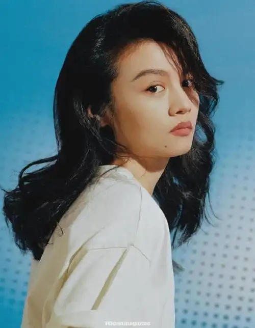 组图回到90年代女星春夏复古港风写真大片