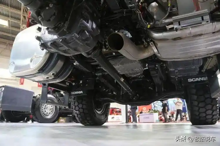 在p450机场消防车底盘上装配的是cp