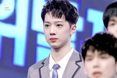 男版produce101 wanna one 巨型忙内 奶罐 赖冠霖 出道大发