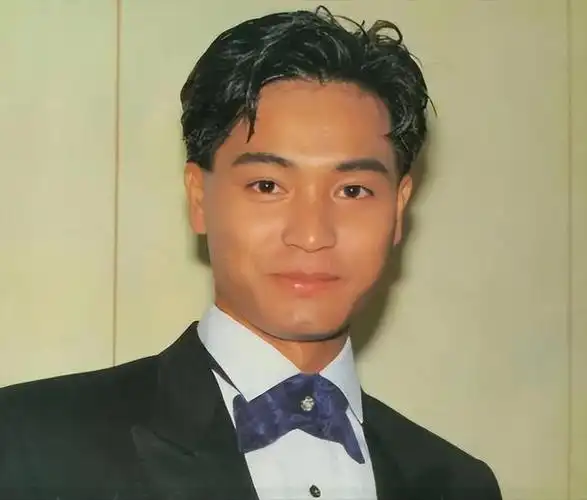 科技脸和自然脸的区别,看完这8位香港老牌男神近照,你就知道了