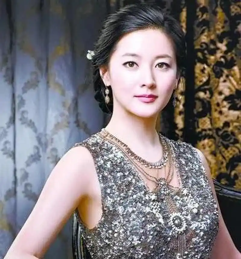 李英爱性感写真照来了