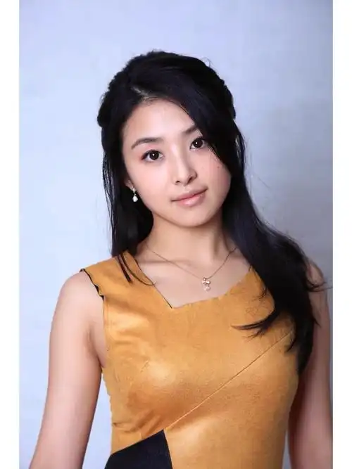 张含韵高清无修生图