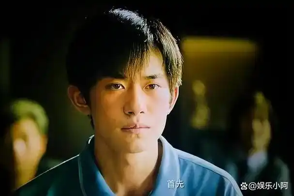 大儿子百亿影帝,小儿子破世界纪录,易烊千玺妈妈是有多厉害?