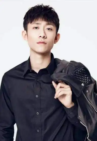 从90后演技扛把子到无戏可拍张一山究竟做错了什么