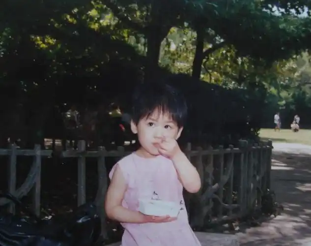 《妈超》曝光黄圣依童年照,安迪安麟谁更像妈妈?