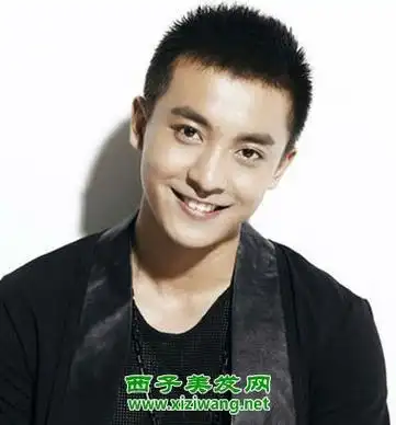 最新男生短发平头发型图片 英俊又帅气