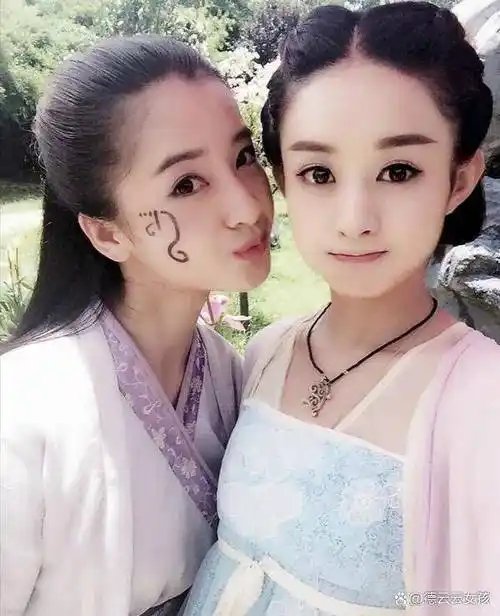 "赵丽颖替身"李一桐的演员之路_合作_父母_演艺事业