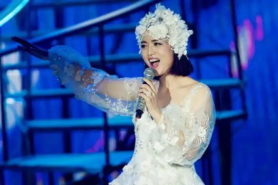 蒙面唱将猜猜猜带你去看晴空万里是谁这是最神秘的一位