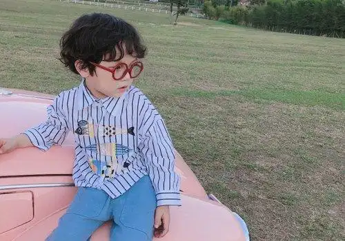 2020年小男孩娃娃头发型推荐 小绅士小正太最新款短发设计