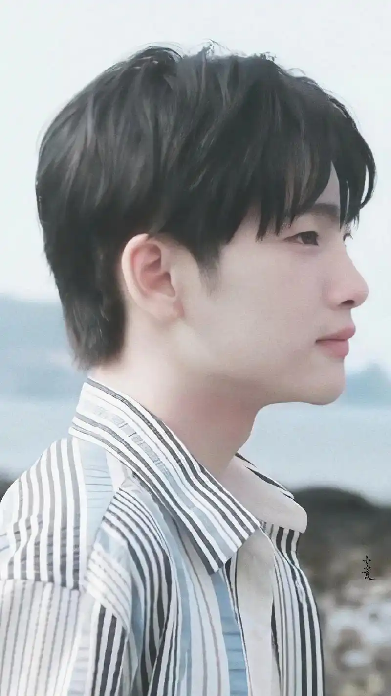 周震南 #追星 #推荐 #宝藏男孩 #图片 韩国南友你心动 - 抖音