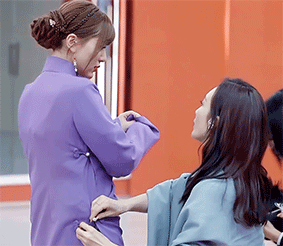 绝美姐妹情令我落泪!美女们都给我支棱起来