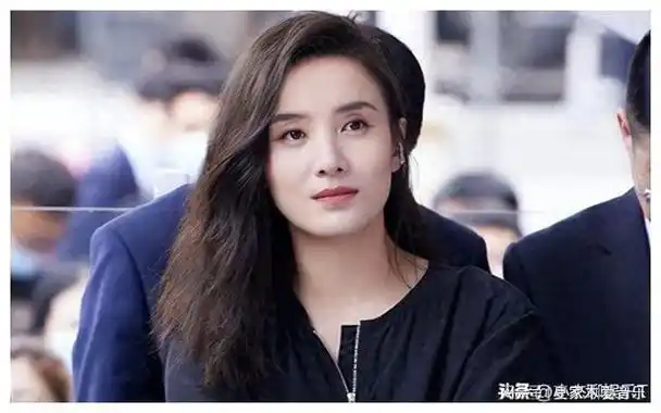 深扒宋佳的风流史,才知道44岁的她,为何无人敢娶