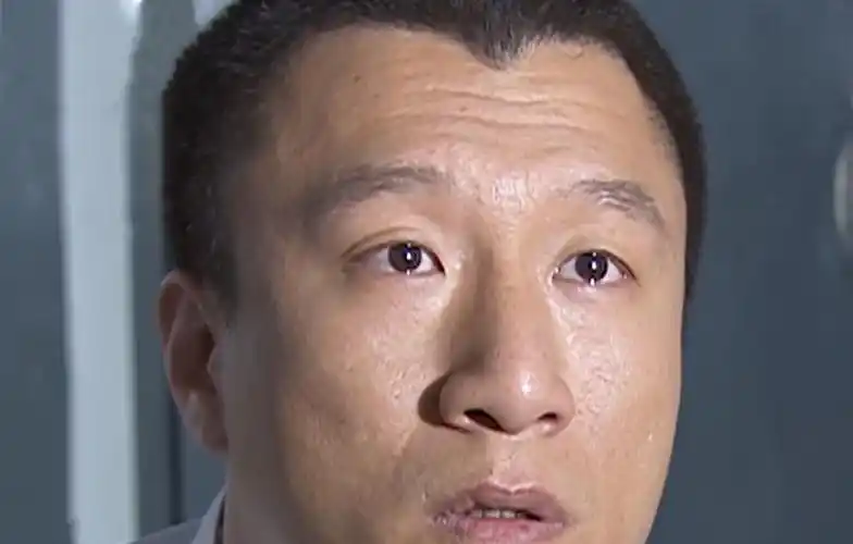 04不自知李梅一直自诩自己不是一个麻烦的女人,一个不会拖累刘华强的