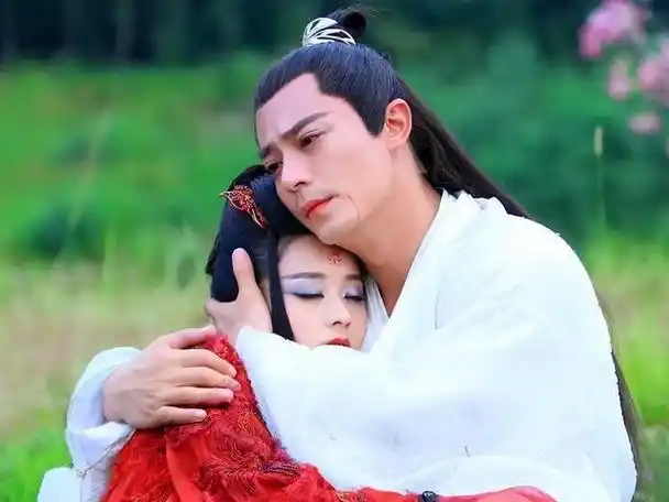 看了《花千骨》,发现新旧版白子画不能比较,因为优与劣一目了然