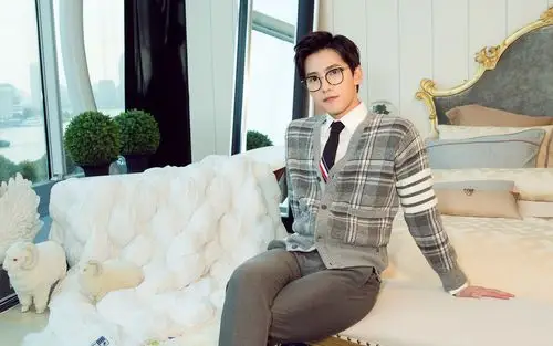 杨洋成熟绅士高清图片桌面壁纸