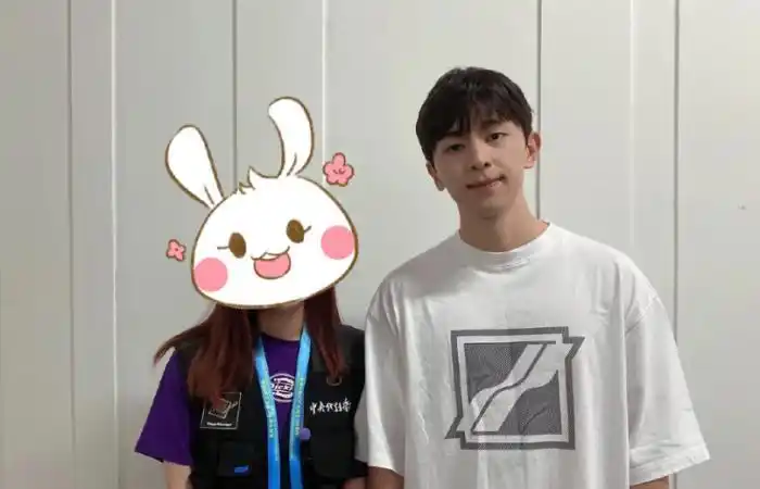 王一博脸越来越方,王一博邓伦变娃娃脸