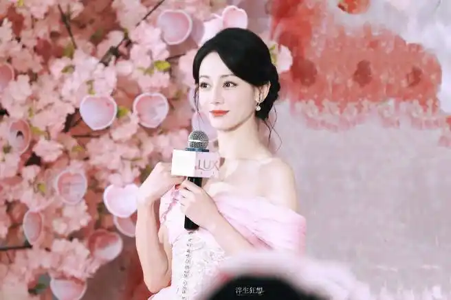 迪丽热巴超话.
