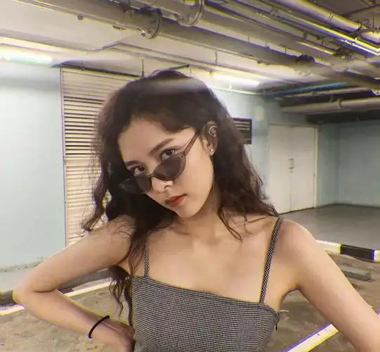 宋妍霏女头头像