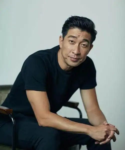 王千源学裁缝到开饭店在跑了16年的龙套终成影帝上