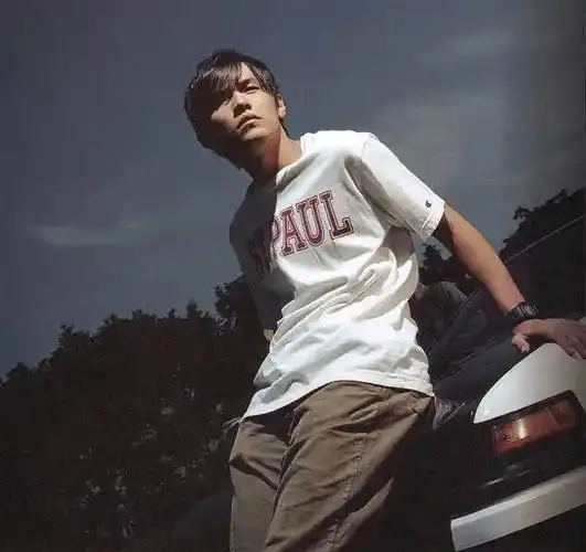 虽然将漫画拍成真人版电影已经不是一件新鲜事,而《头文字d》绝对可以