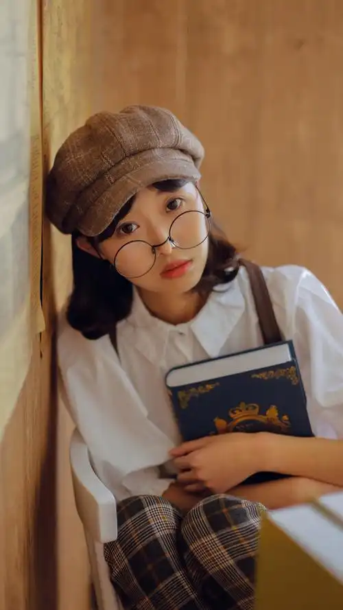 日系文艺美女复古风写真图片手机壁纸