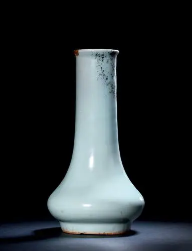 3018 南宋 龙泉窑粉青釉长颈瓶