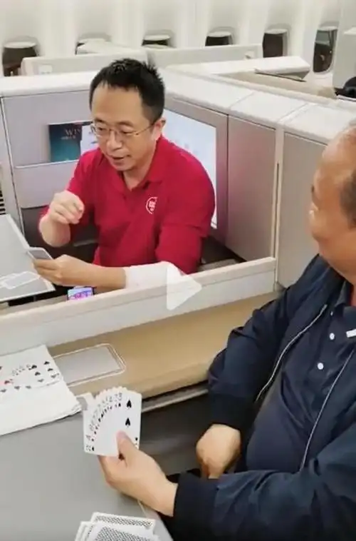 掼蛋热潮引爆扑克牌市场,这个潮汕人一年就卖了11亿