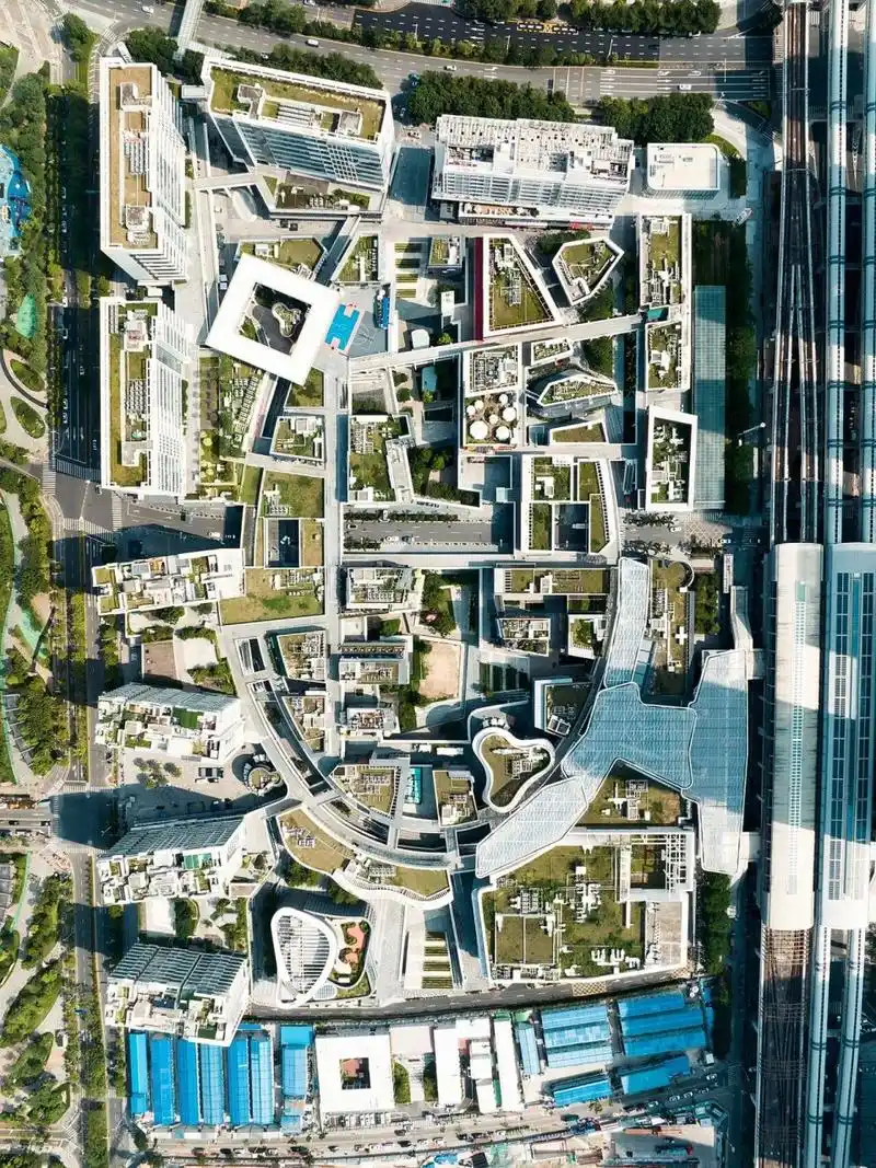 92红山6979商业中心,位于深圳龙华民治街道,99是深圳首个集购物