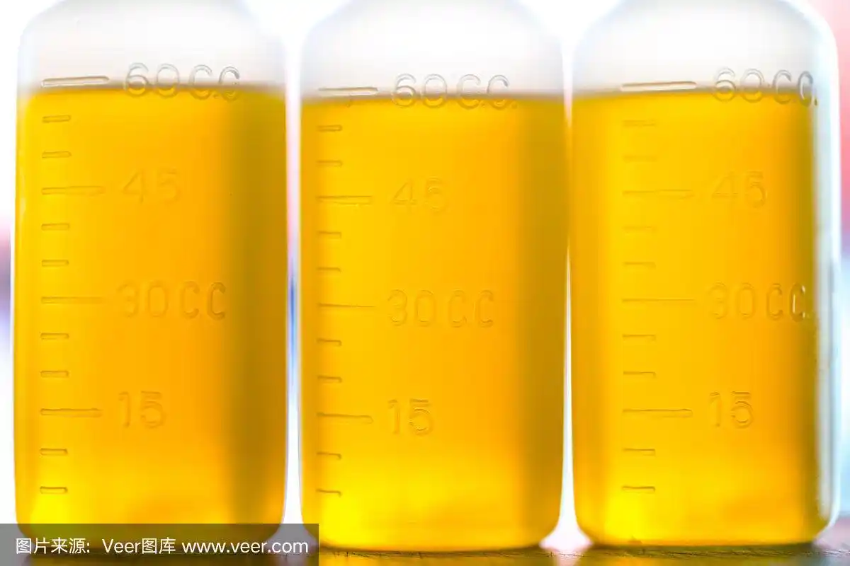 油,燃料或尿液黄色液体