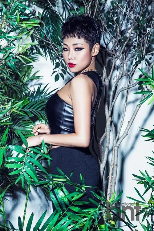 说唱歌手cheetah拍写真 展阳光野性双面魅力