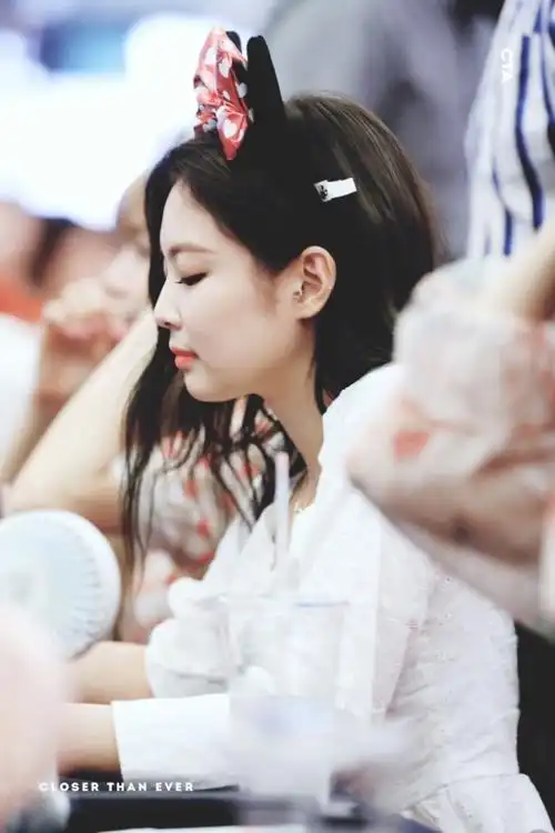 180624 盆唐签售会饭拍 jennie