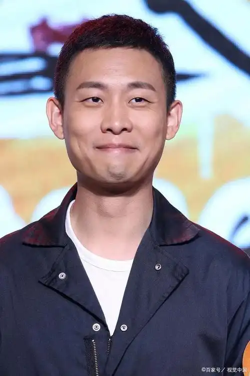 《征服》与《狂飙》:反黑刑侦剧的巅峰对决