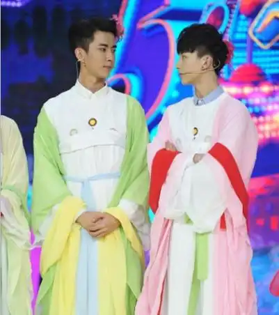 【图】于朦胧郭俊辰深情告白 两人恩爱秀不停