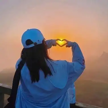 朦胧美感的背影头像真气质 希望有人觉得认识我是件幸运的事