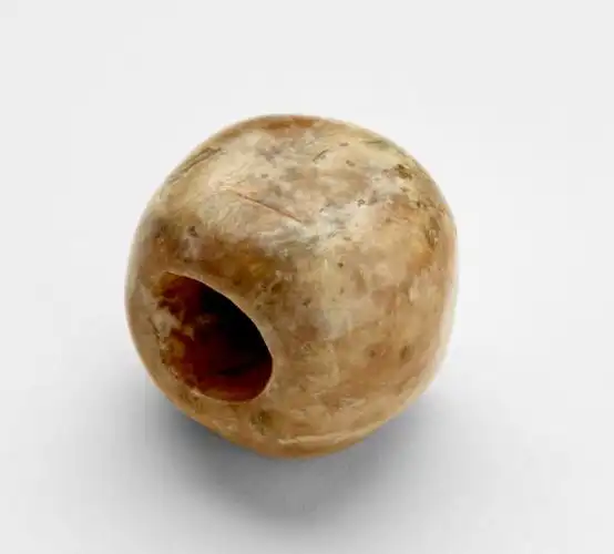 新石器时期 良渚文化玉珠子美国弗利尔美术馆虽然这些都是老珠子的