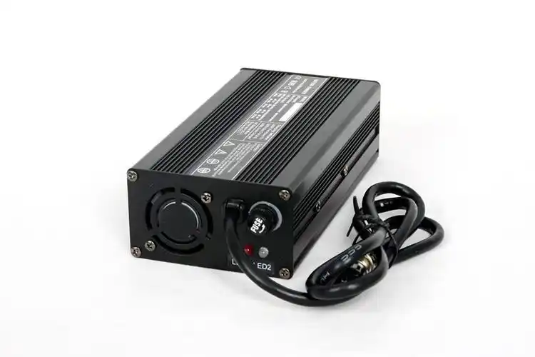 12v24v36v 电池充电器