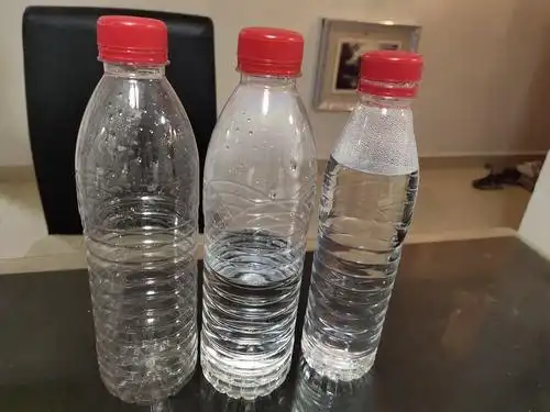 开水温度有100度,而7号塑料瓶主要成分是聚碳酸酯,也就是pc,一般用来