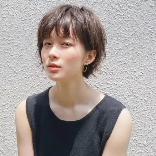 七款懒人发型,漂亮大方又好打理,一分钟出门!