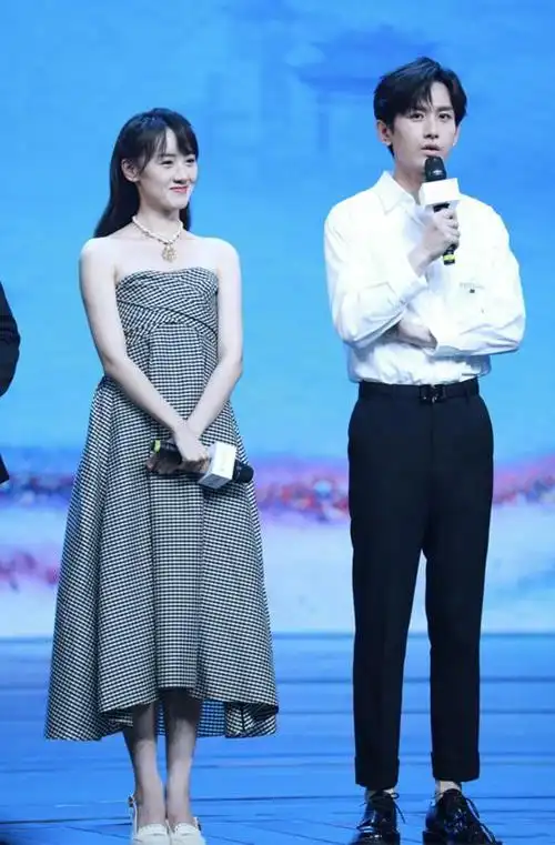 成毅袁冰妍避嫌太明显琉璃导演官宣原班人马演第二部