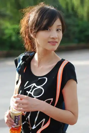 章龄之写真图片