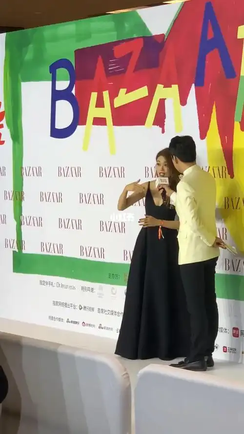 2021芭莎明星慈善夜现场容祖儿