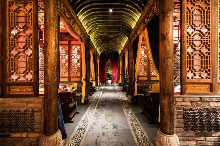 海口大龙翻印老成都火锅空间摄影